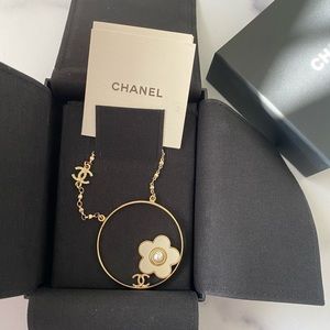 Chanel Daisy Necklace